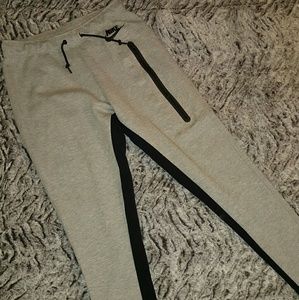 Womens Nike tech joggers